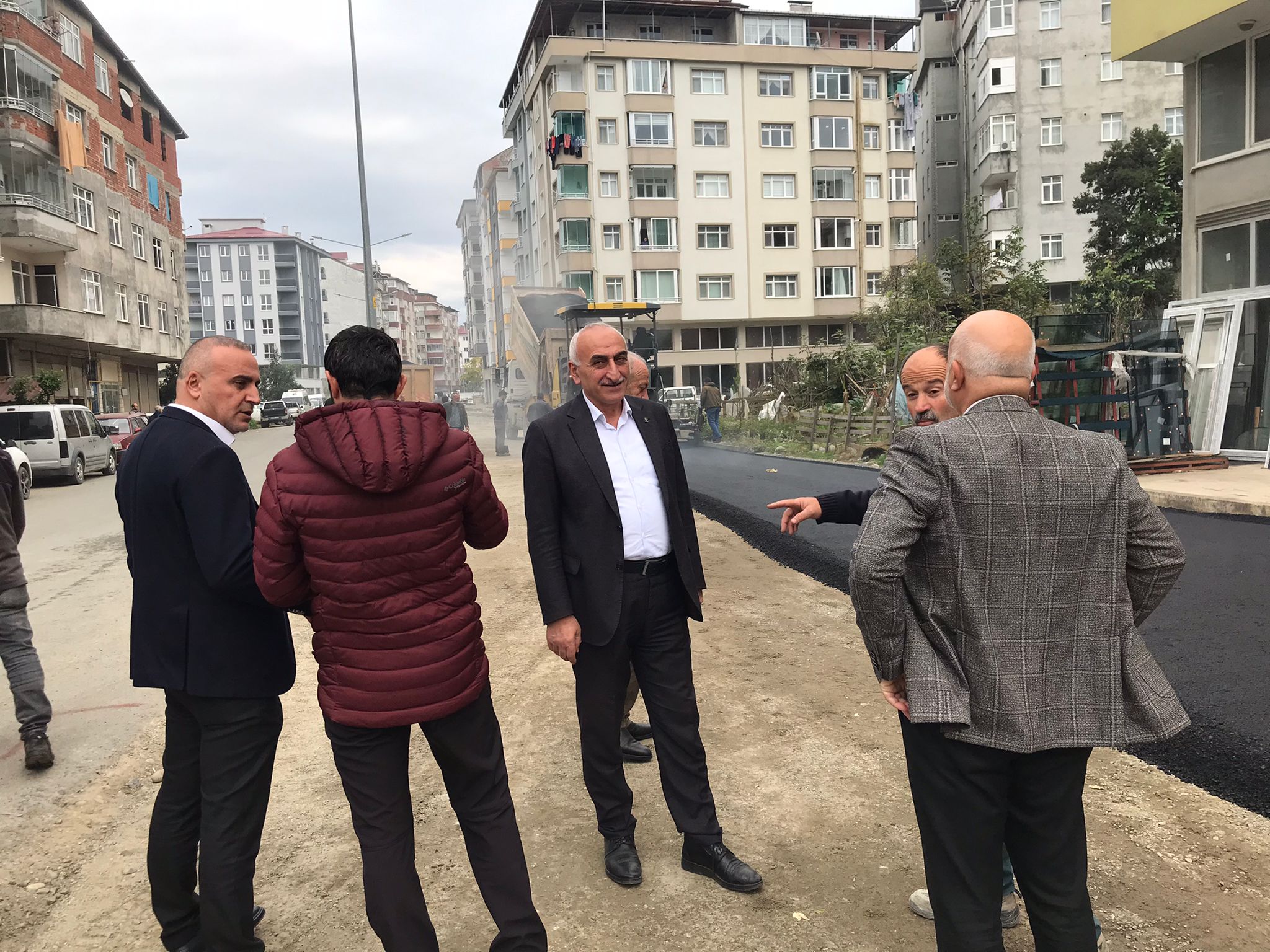 Fırtına Mahallemizde ikinci etap sıcak asfalt çalışmamıza başladık. 