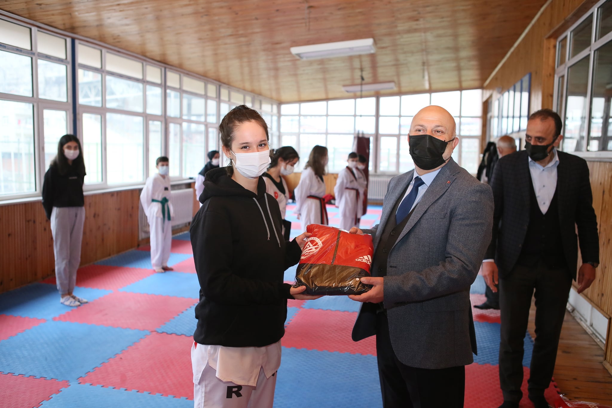 Tekvando branşı sporcularıyla bir araya geldik. 