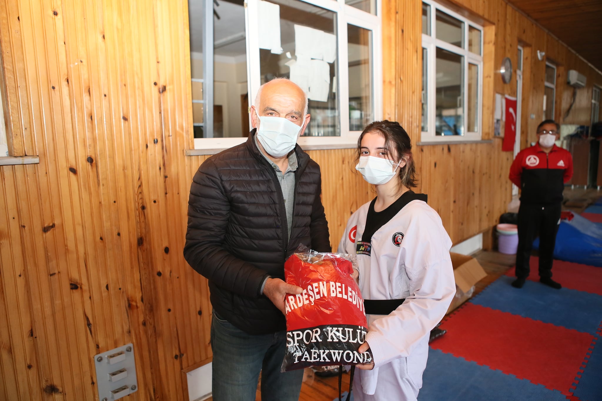 Tekvando branşı sporcularıyla bir araya geldik. 