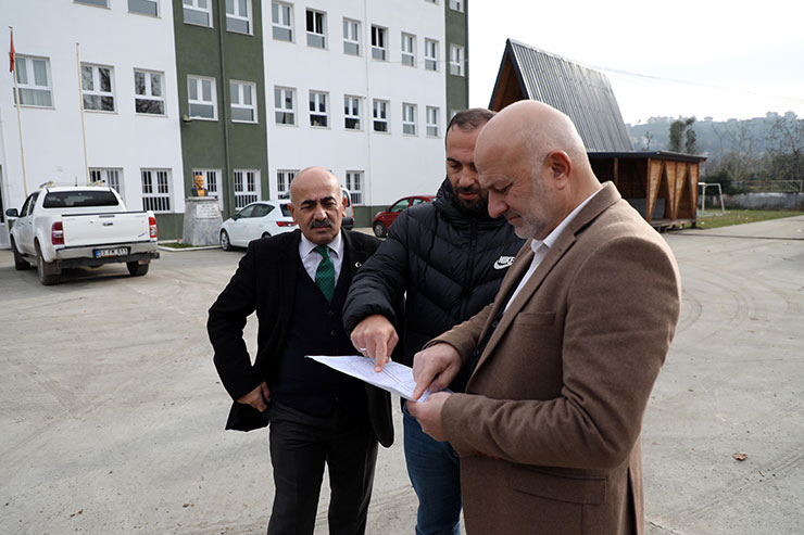 İlçemizde 44 yıllık okul yolu sıkıntısı çözüldü