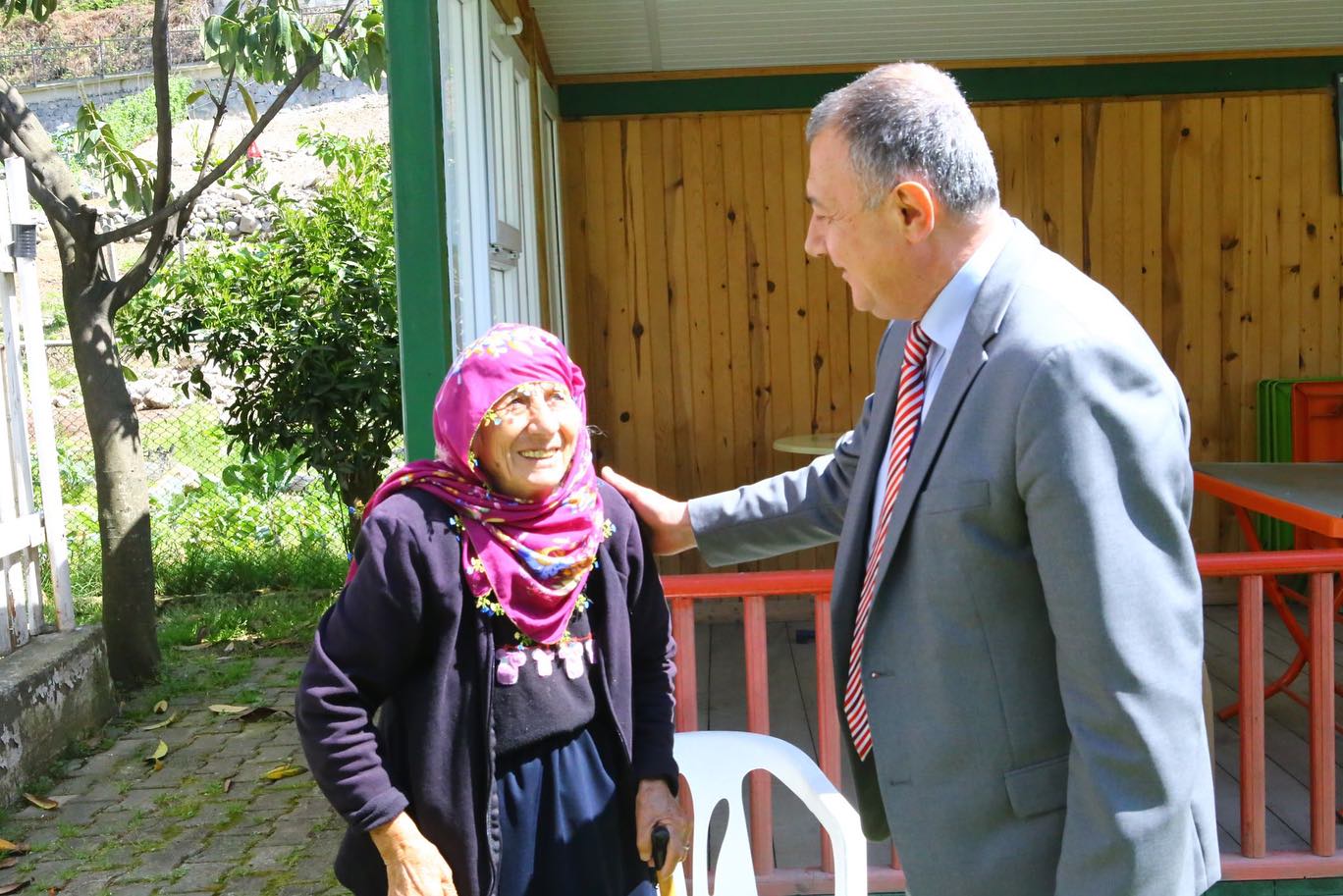  Şehitlerimizi rahmet, gazilerimizi saygı ve minnetle anıyoruz.