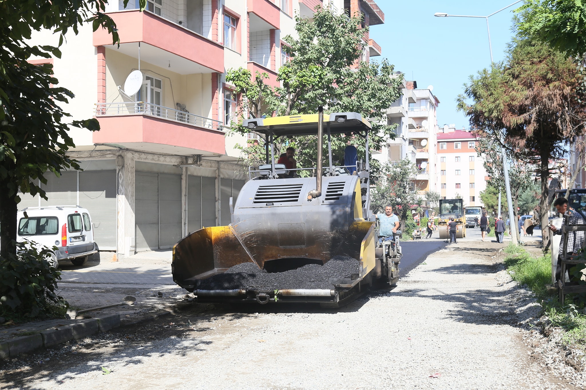 Fırtına Mahallemizin 2. Yarı Asfaltını Tamamlıyoruz