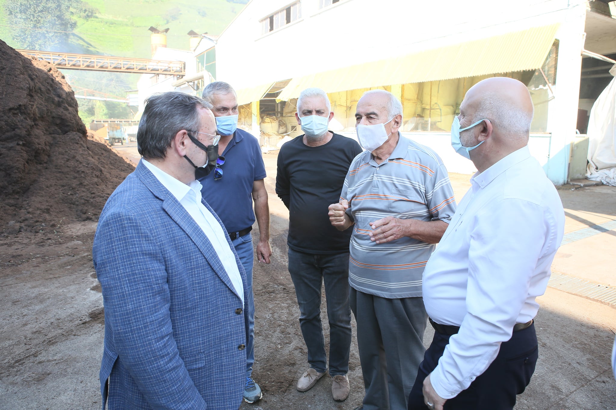 ÇAYKUR Genel Müdürü Işıklı çay fabrikasında incelmelerde bulundu