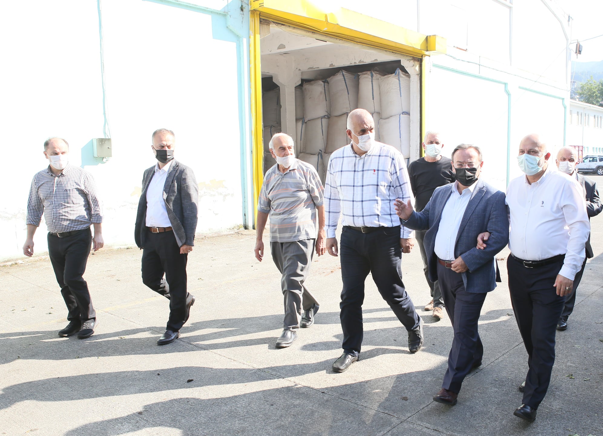 ÇAYKUR Genel Müdürü Işıklı çay fabrikasında incelmelerde bulundu