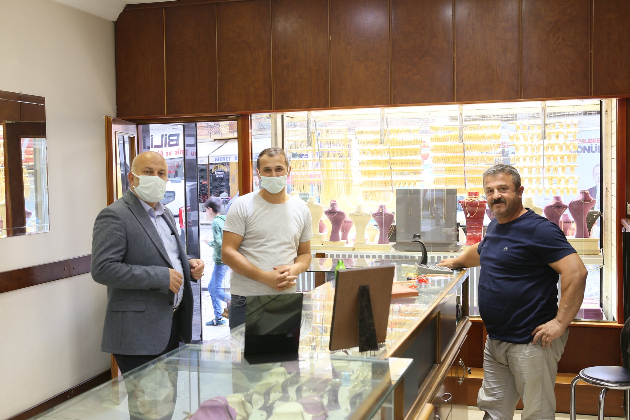 Esnaf ve Vatandaşla Buluşmaya Devam