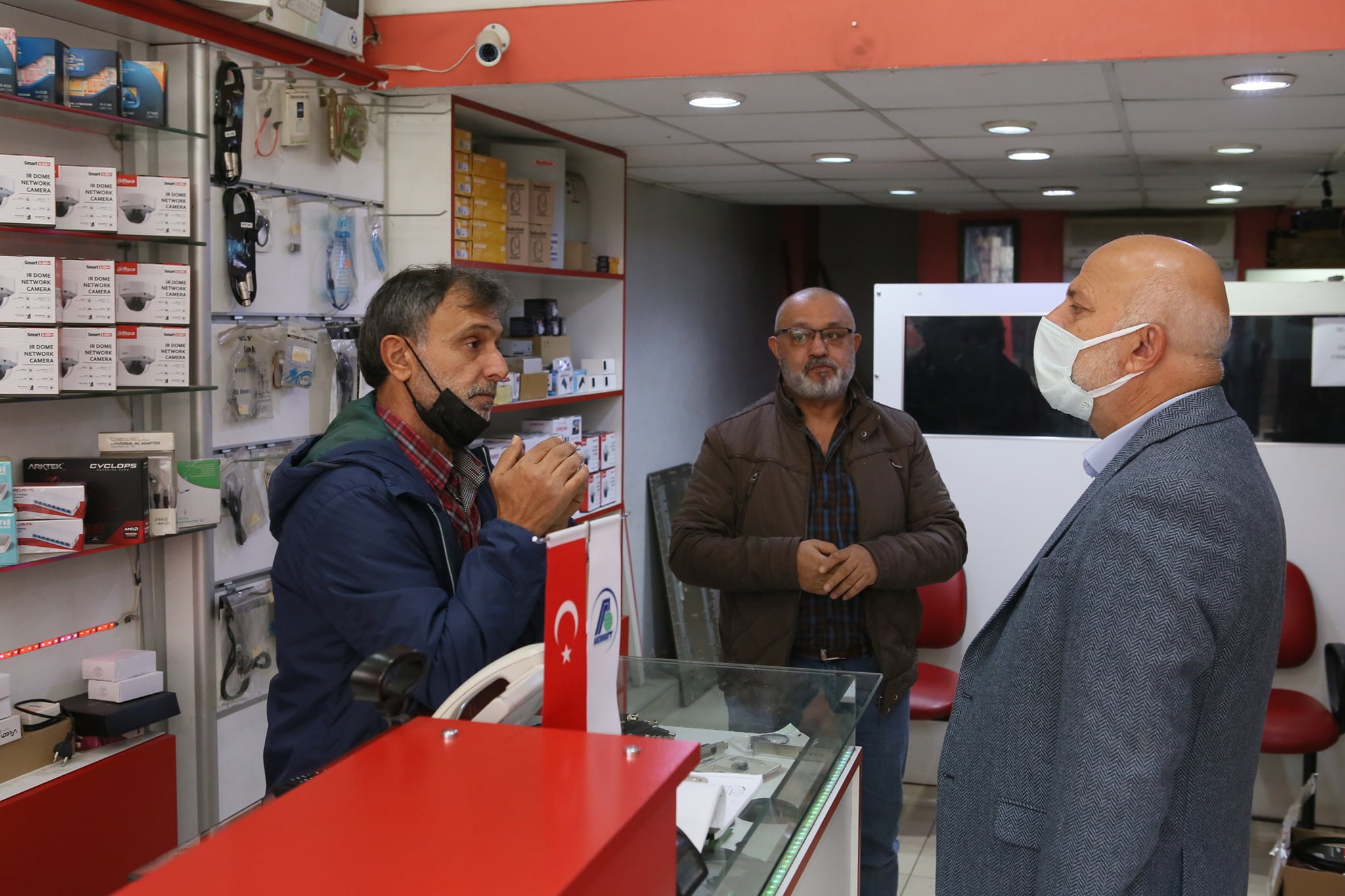 Esnaf ve Vatandaşla Buluşmaya Devam