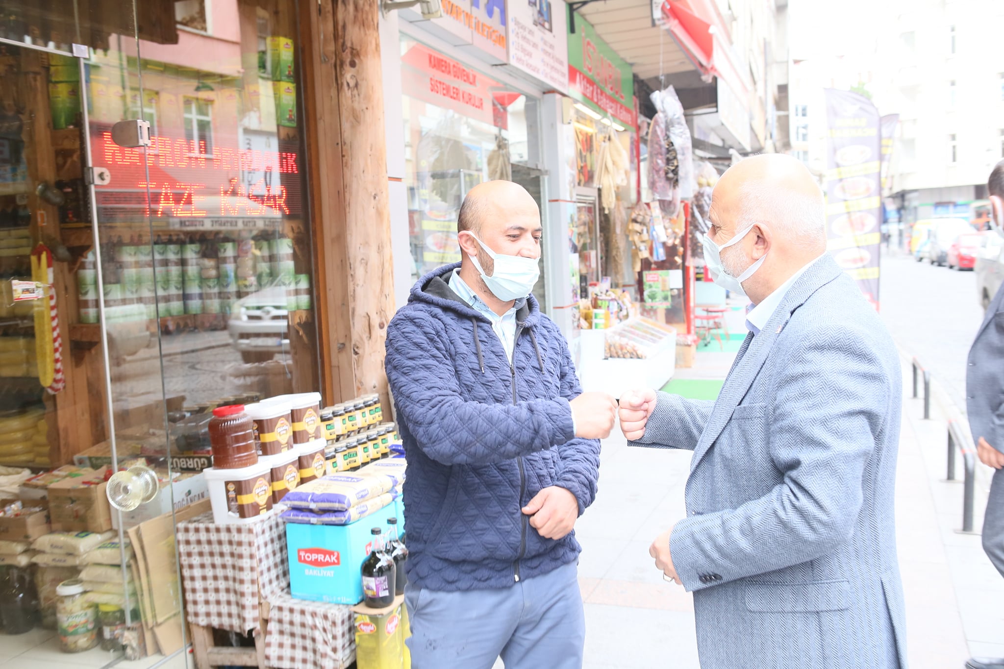 Esnaf ve Vatandaşla Buluşmaya Devam