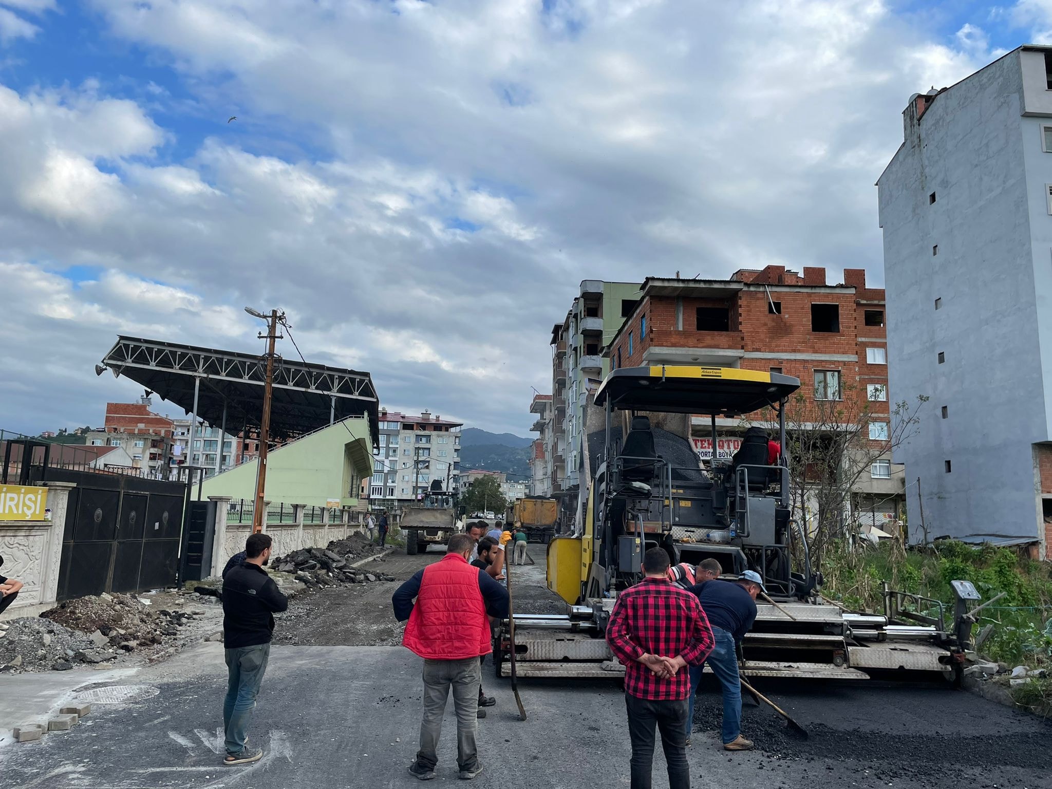 Fırtına Mahallemizde 2. Devre Sıcak Asfalt Çalışmamız