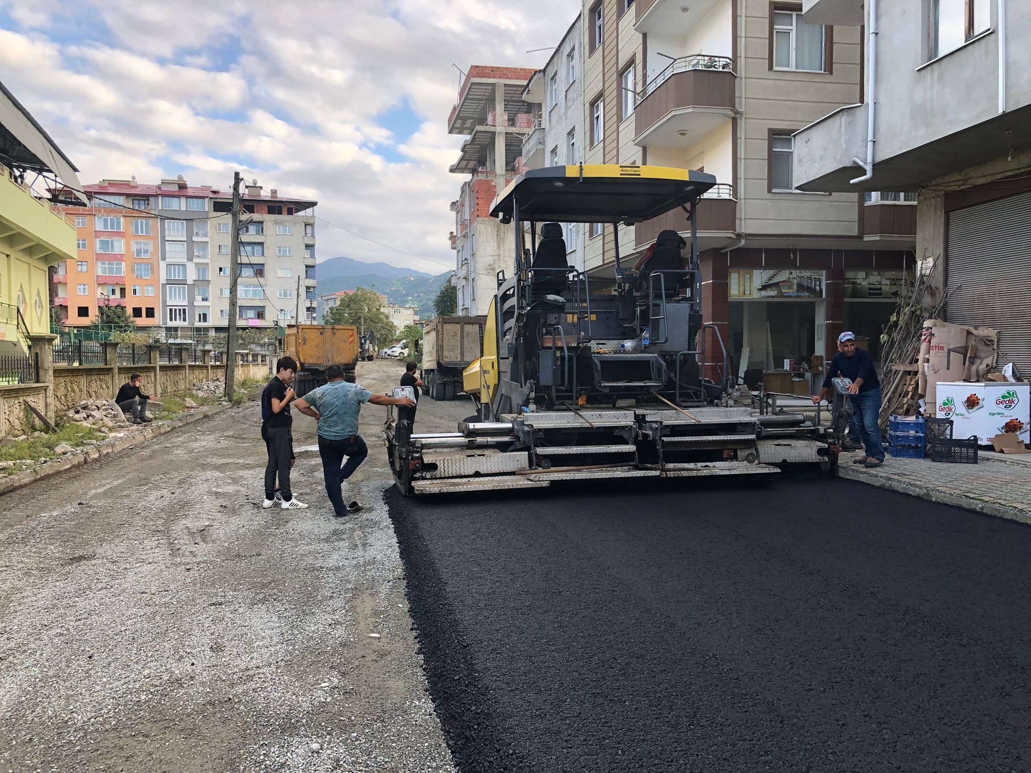 Fırtına Mahallemizde 2. Devre Sıcak Asfalt Çalışmamız