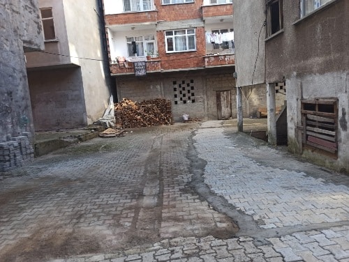 Fırtına Mahallesinde üstyapı çalışmaları devam ediyor.