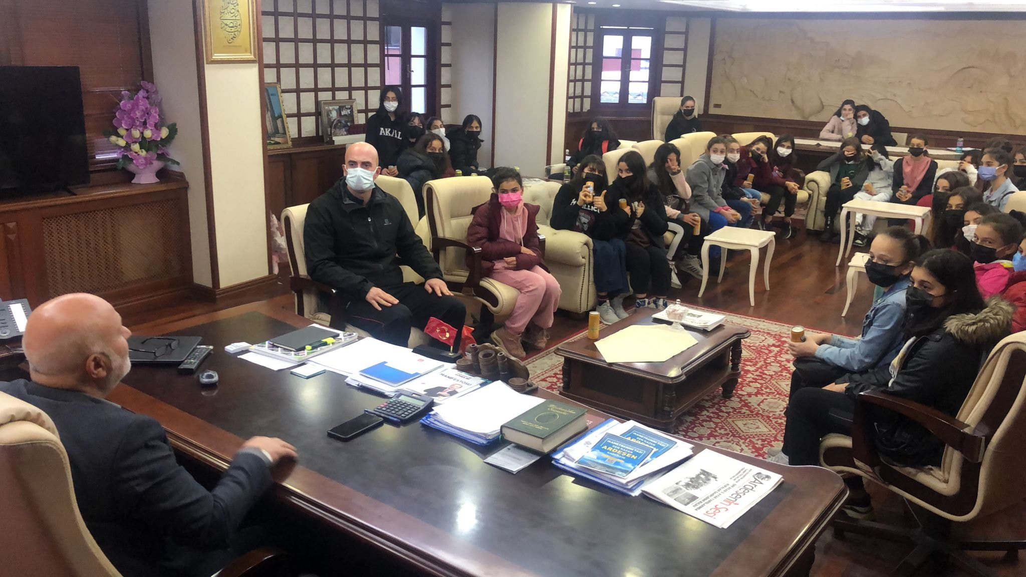 Yıldız ve Gençle Voleybolculardan Başkanımıza Ziyaret