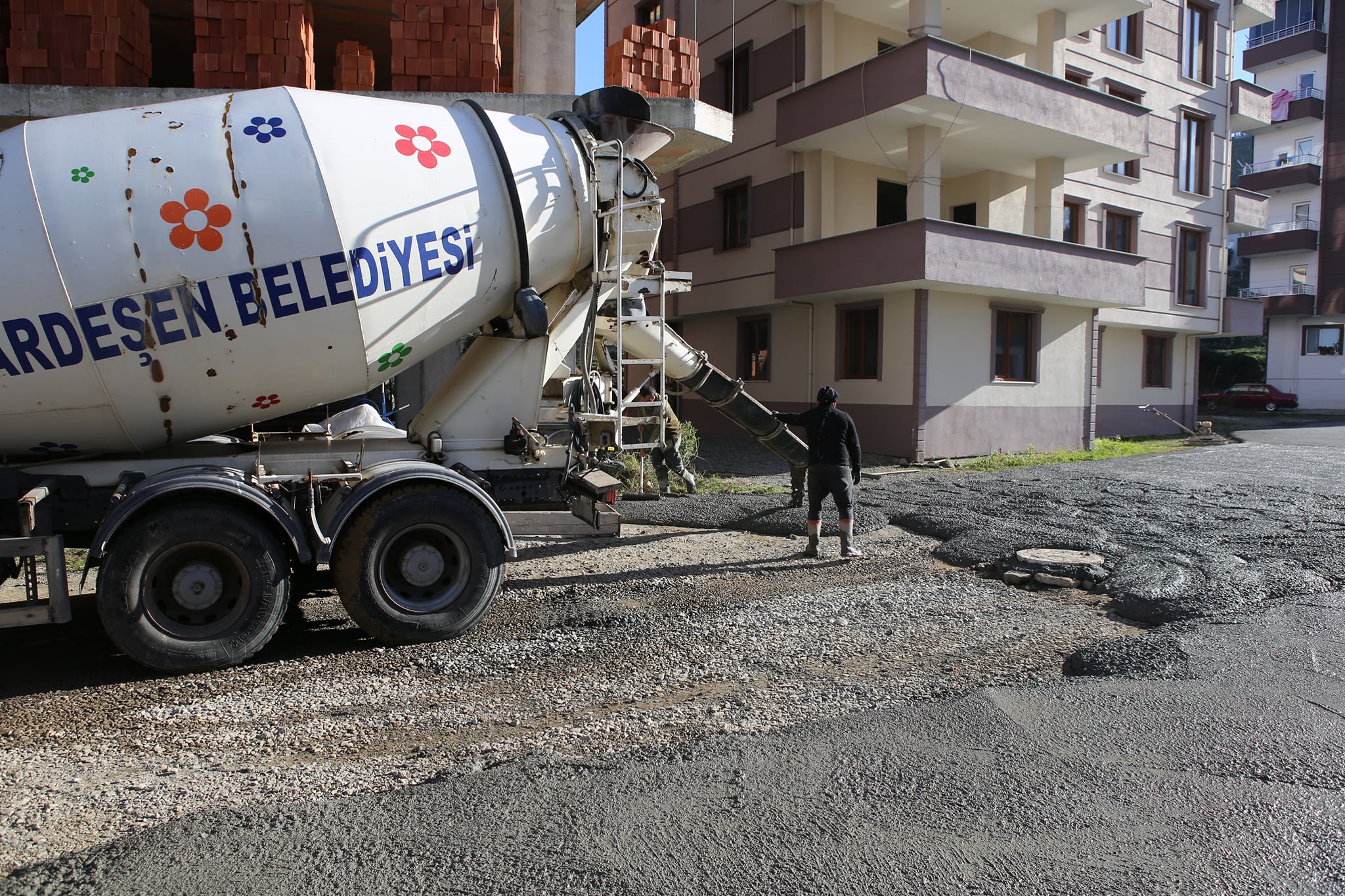 Merkez Mahallesi Beton Yol Çalışmamız