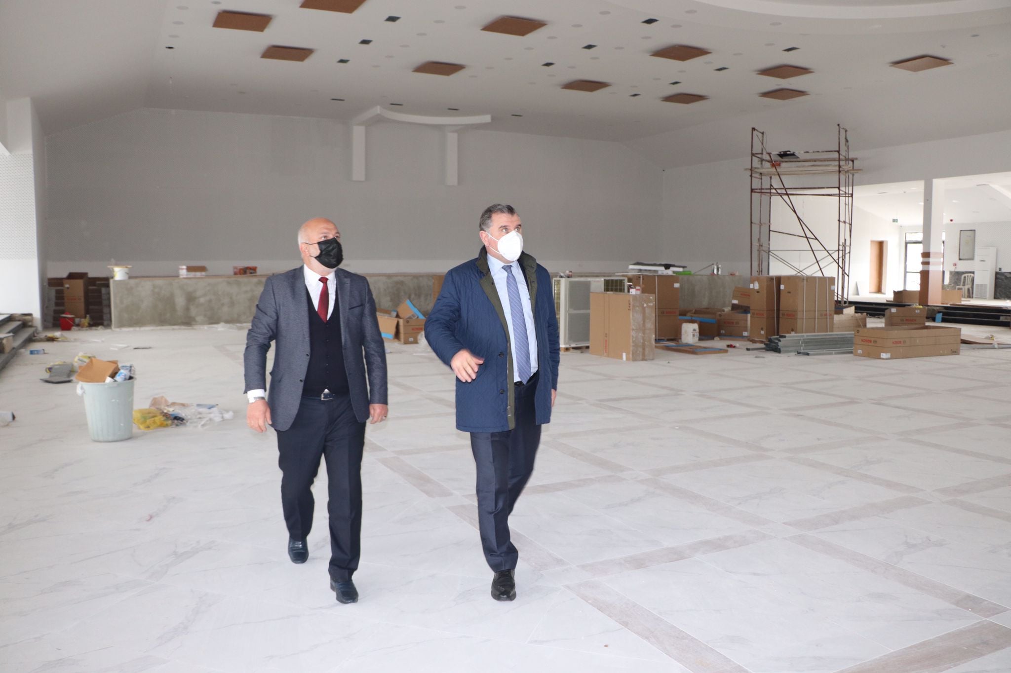 Çok Amaçlı Salon ile Sahil Parkı yenileme çalışmamız