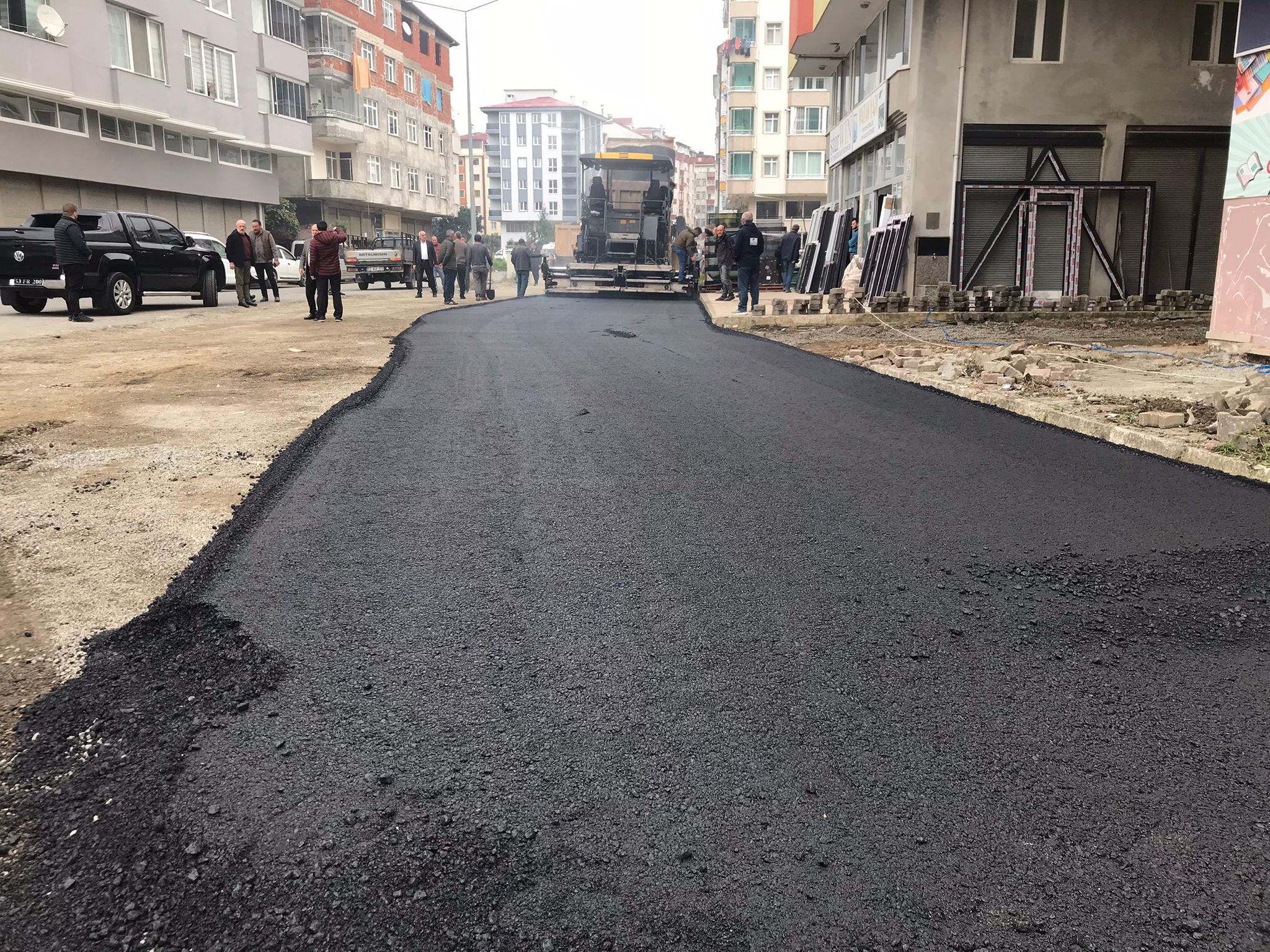 Fırtına Mahallemizde ikinci etap sıcak asfalt çalışmamıza başladık. 