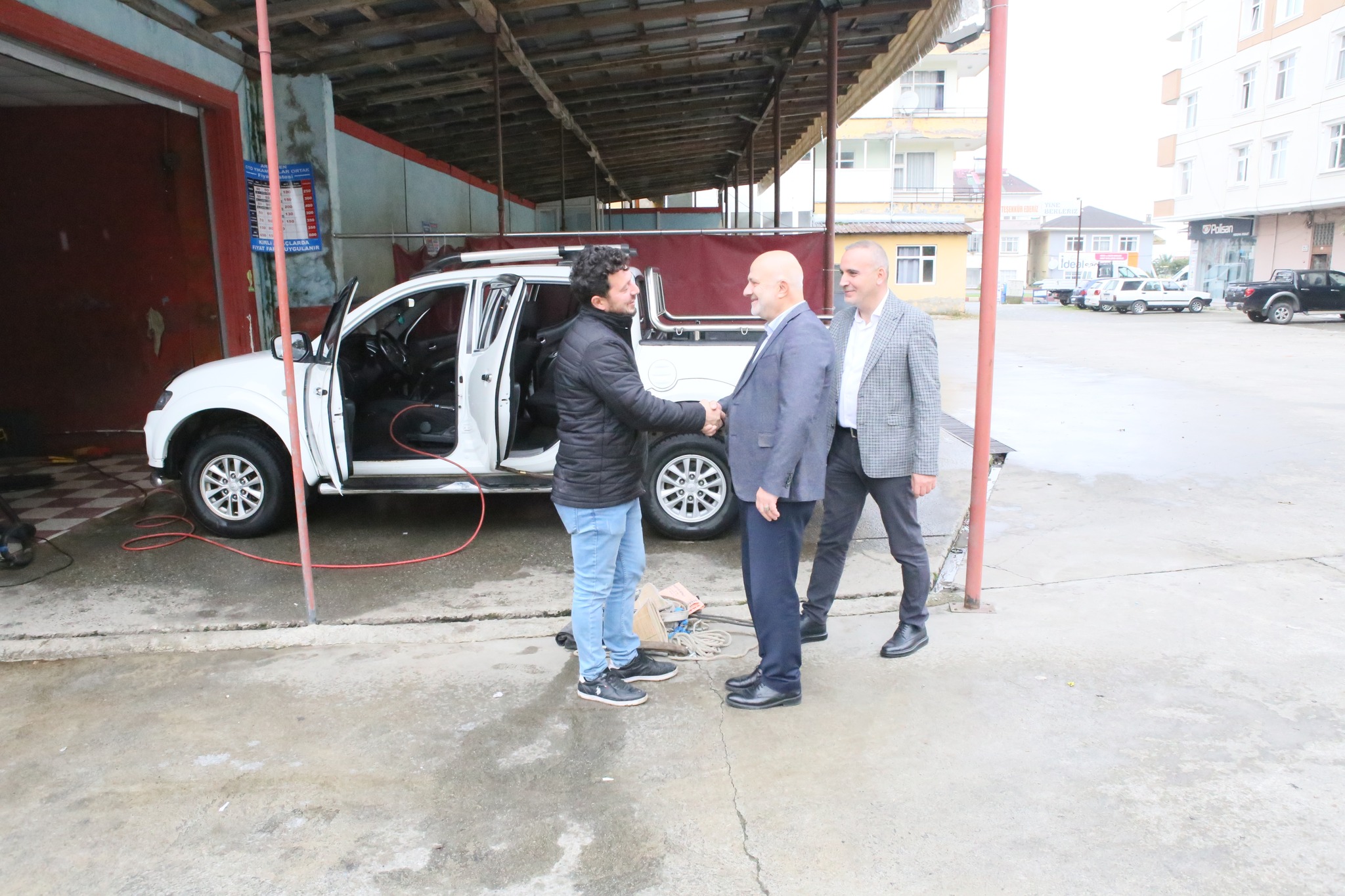 Esnaf ve vatandaşlarımız ile gönülden gönüle.