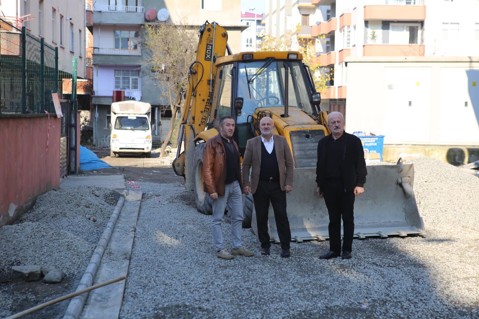 Alt yapısı biten yerlerde hızlıca üst yapılara başladık
