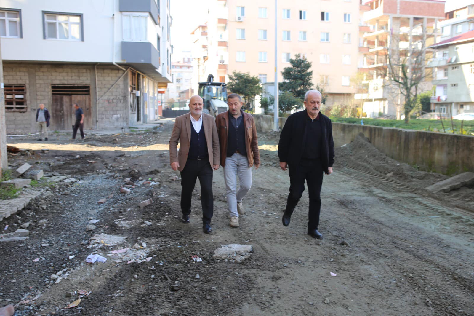 Alt yapısı biten yerlerde hızlıca üst yapılara başladık