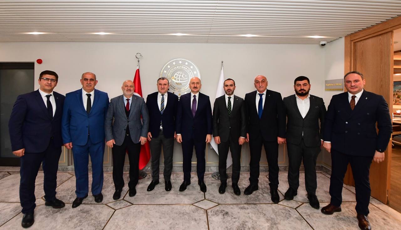 Sayın Bakanımız Karaismailoğlunu ziyaret 