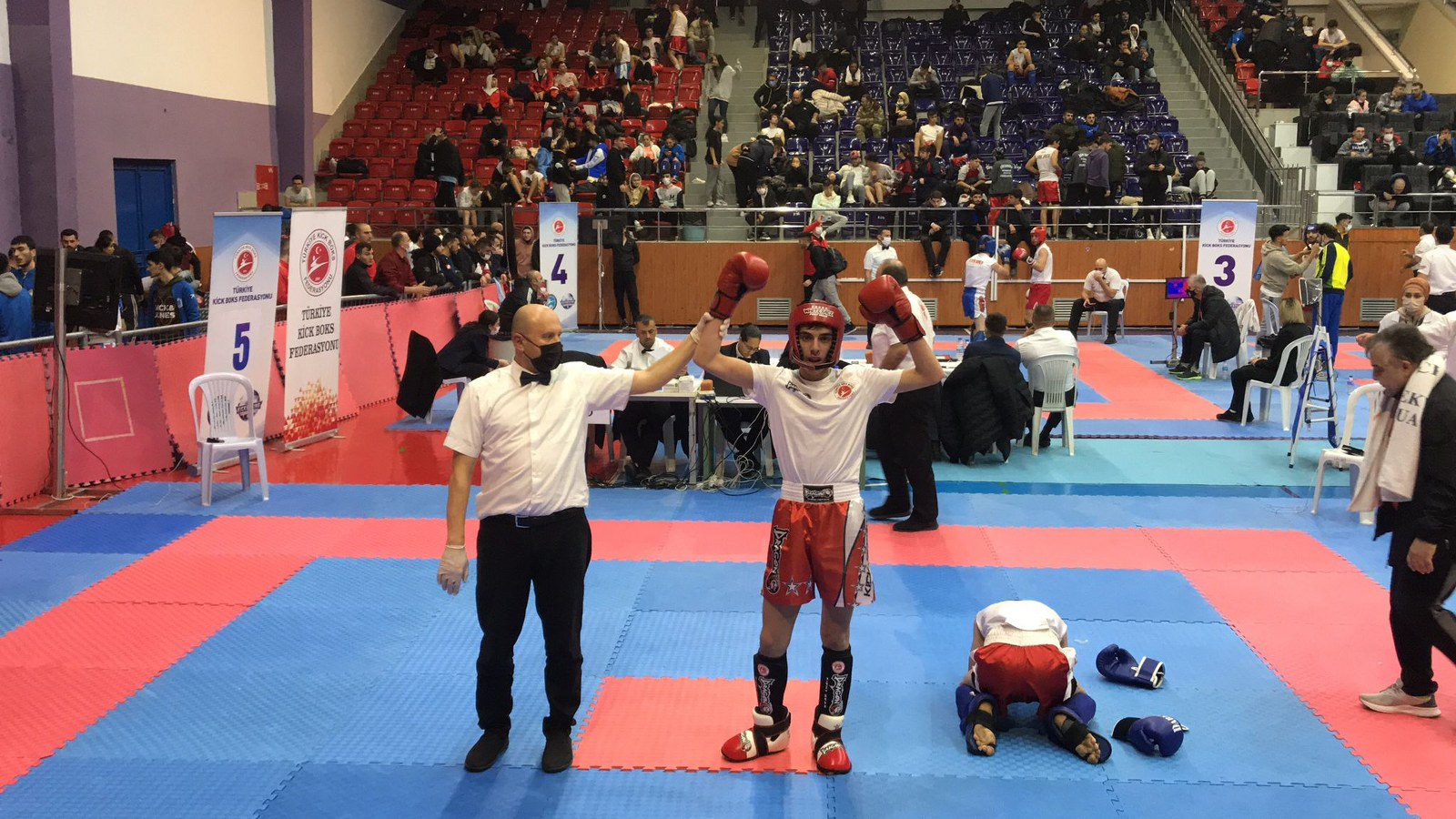 Kick Boks takımımız Türkiye 3.sü oldu