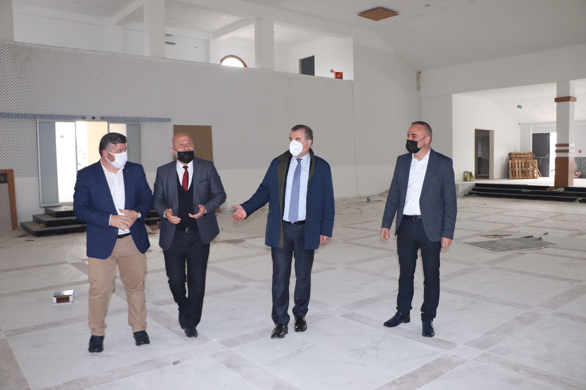 Çok Amaçlı Salon ile Sahil Parkı yenileme çalışmamız