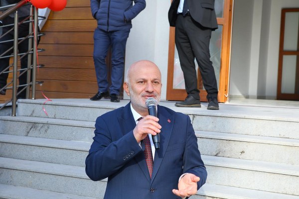 Yeni nesillere verebileceğimiz en büyük miras eğitimdir.