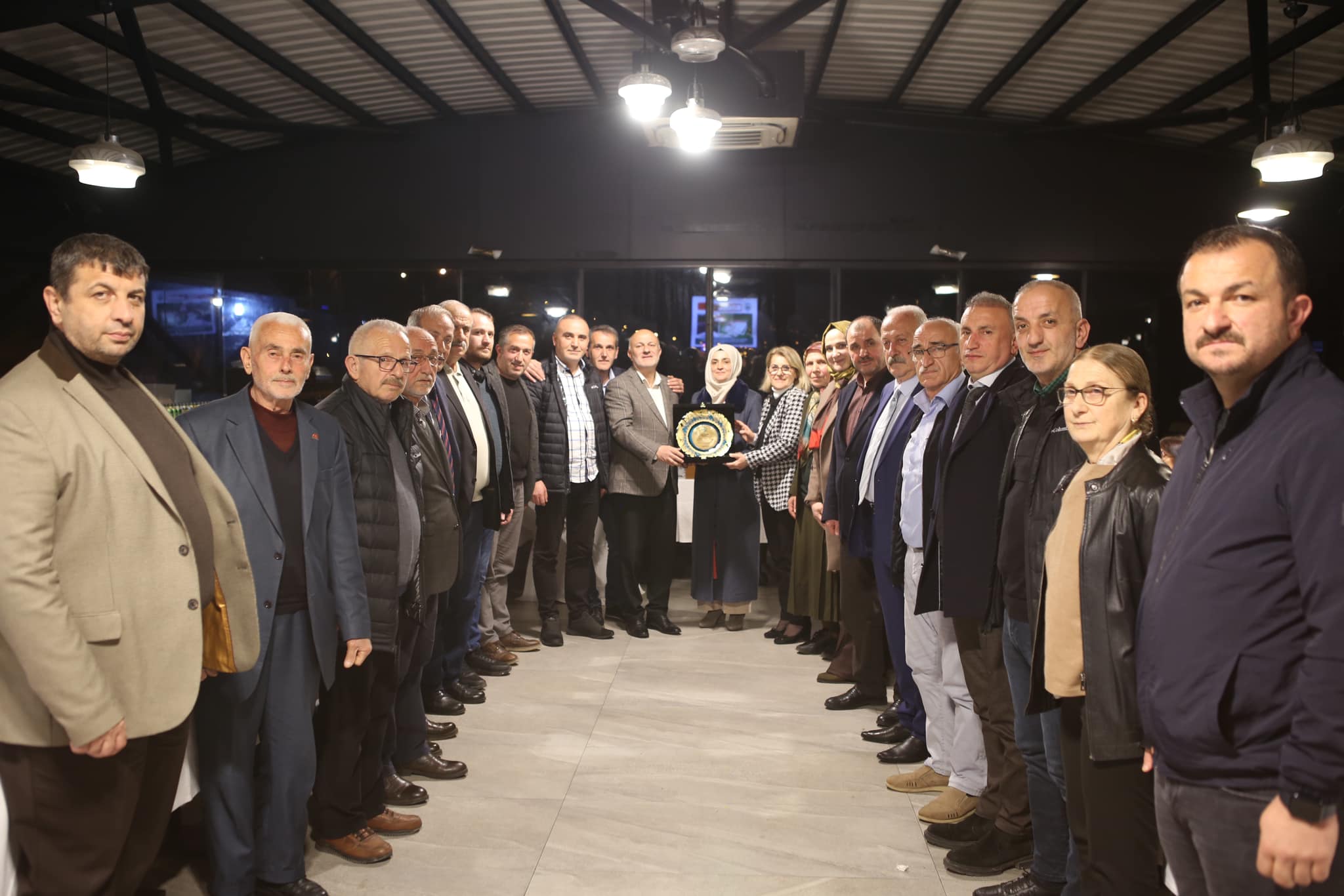 Belediye Başkanımız Avni Kahya Meclis Üyeleriyle Vedalaştı