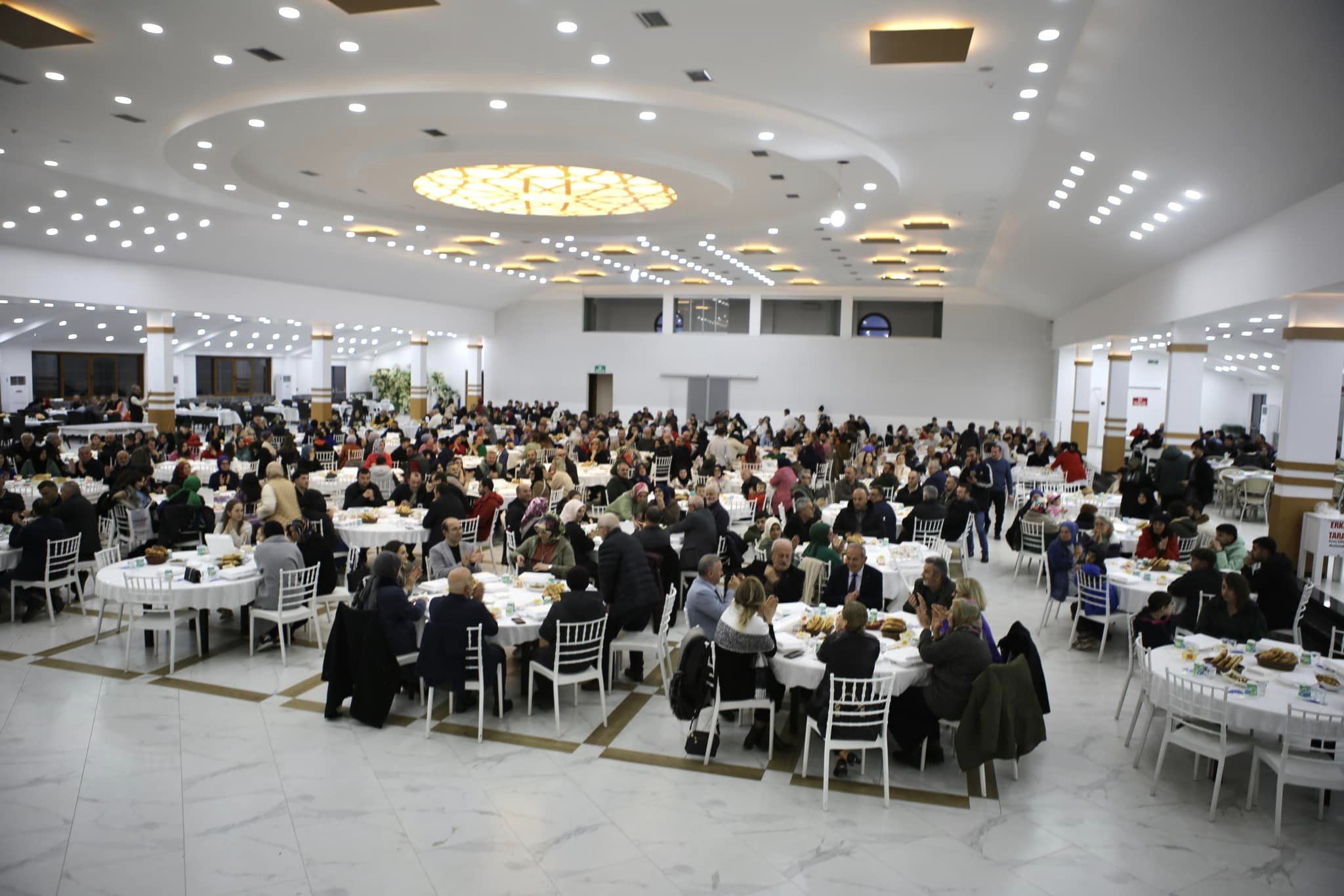 Başkanımız Avni KAHYA Personel İftarında Çalışanlarla Bir Araya Geldi.