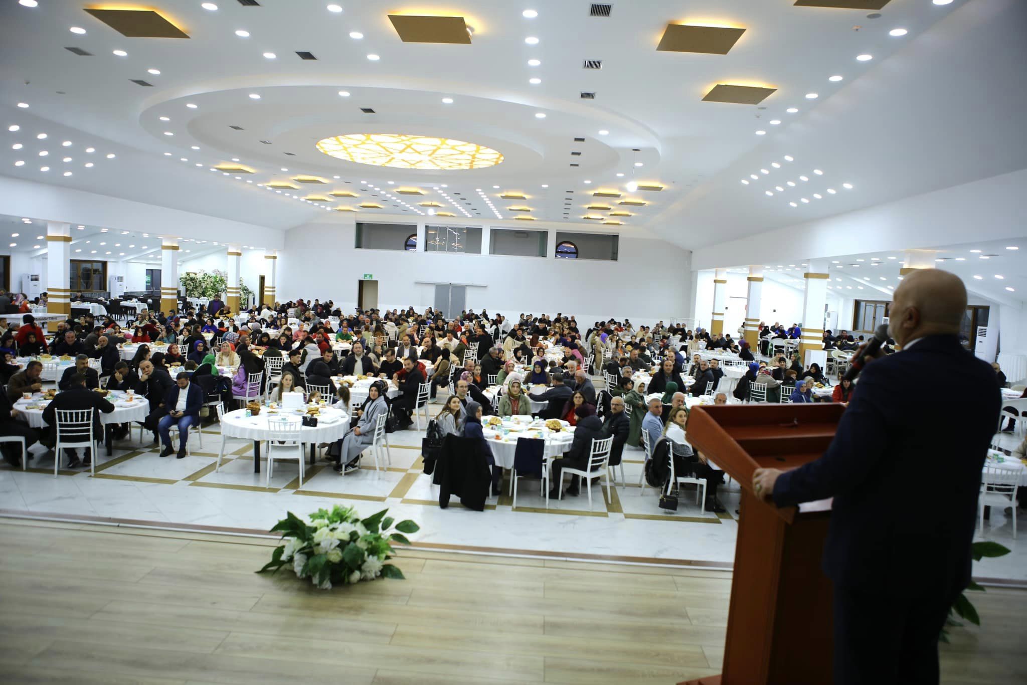 Başkanımız Avni KAHYA Personel İftarında Çalışanlarla Bir Araya Geldi.