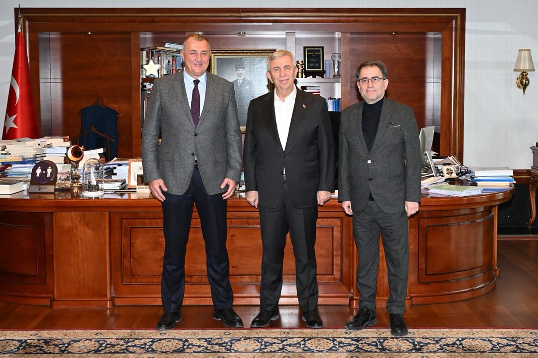 Başkanımız ABB Başkanı Mansur Yavaş'ı ziyaret etti.