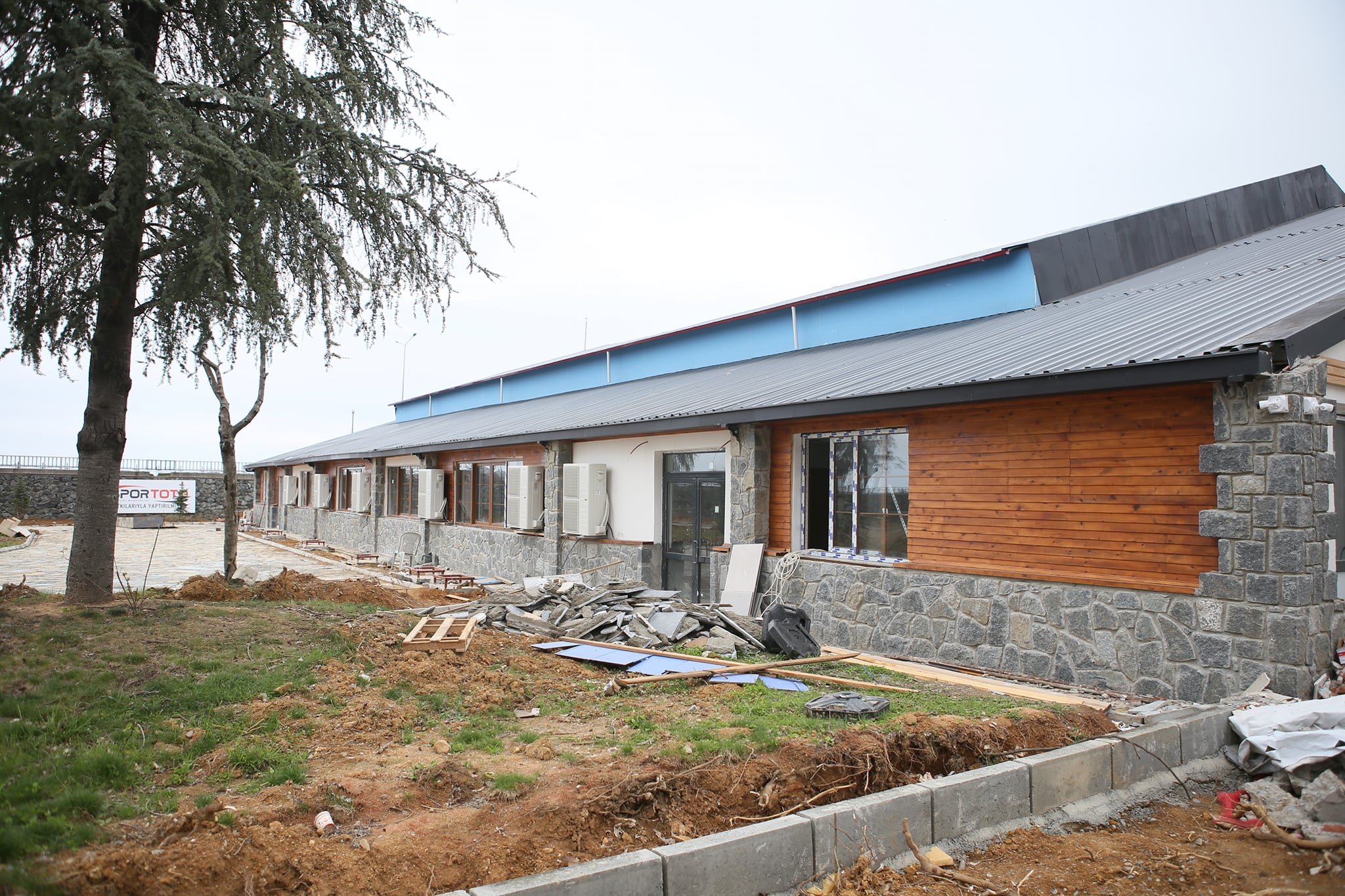 Çok Amaçlı Salon ile Sahil Parkı yenileme çalışmamız