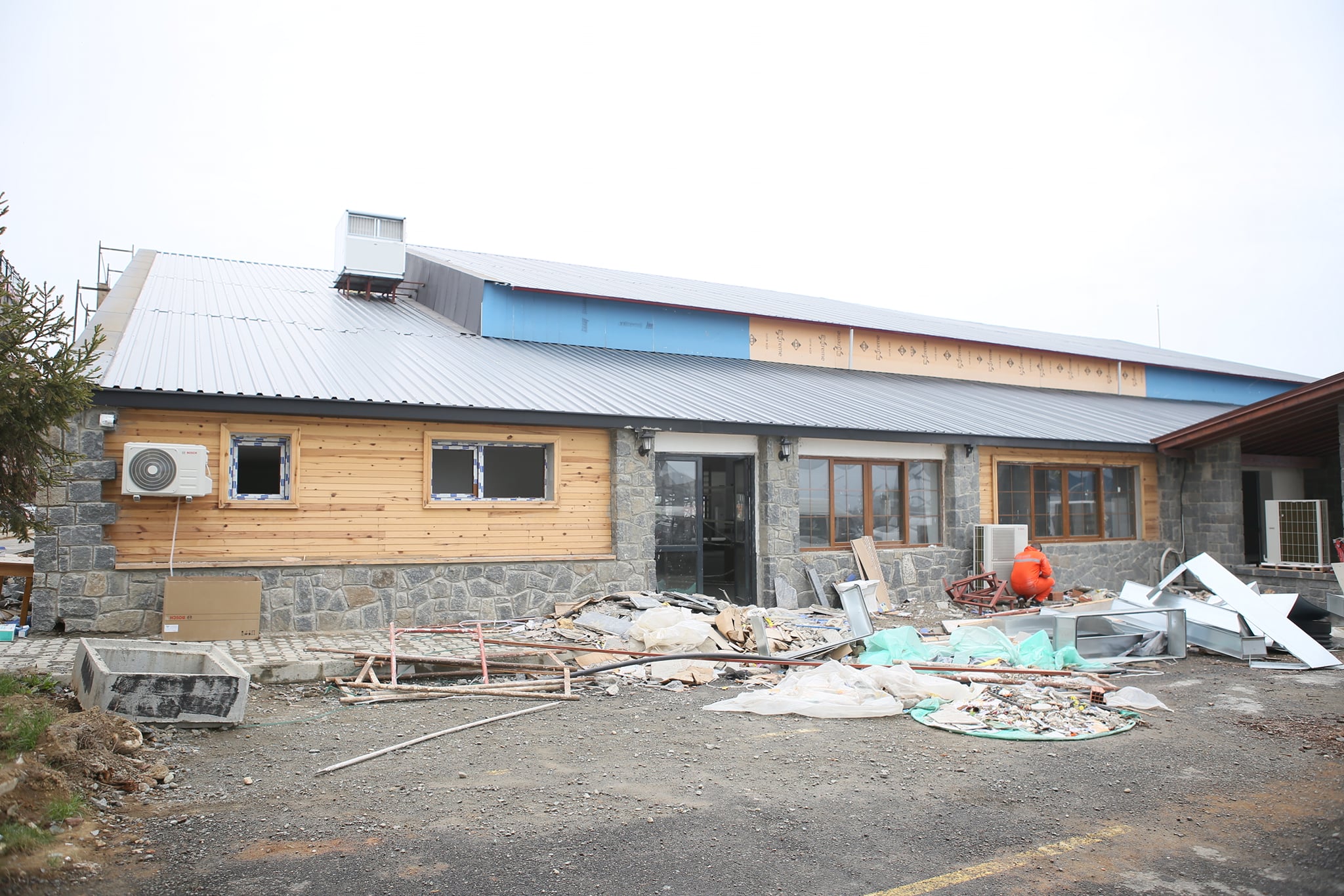 Çok Amaçlı Salon ile Sahil Parkı yenileme çalışmamız