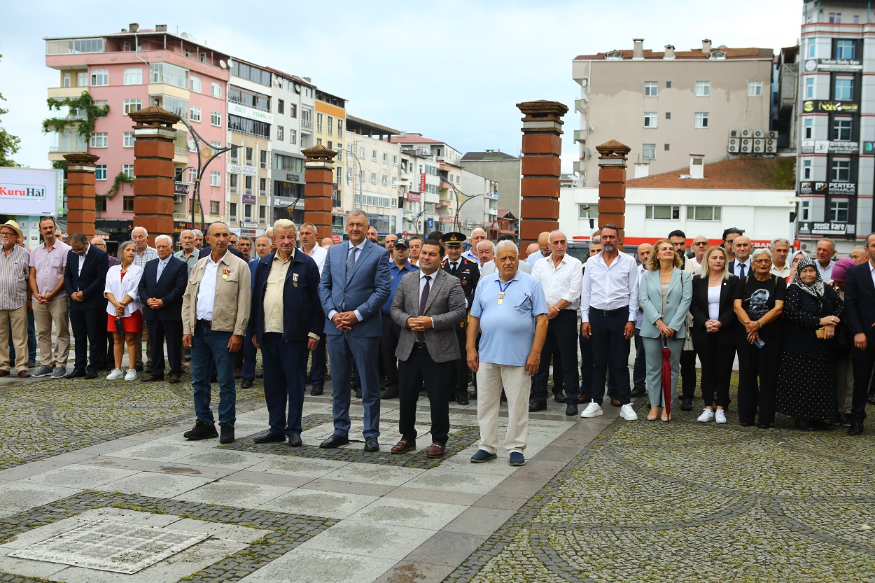Belediye Başkanımız Enver Atagün, 30 Ağustos Zafer Bayramı Törenine Katıldı