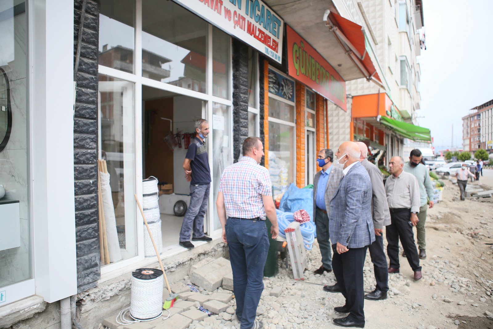 Alt yapısı biten yerlerde üst yapı çalışmalarımıza hız verdik.