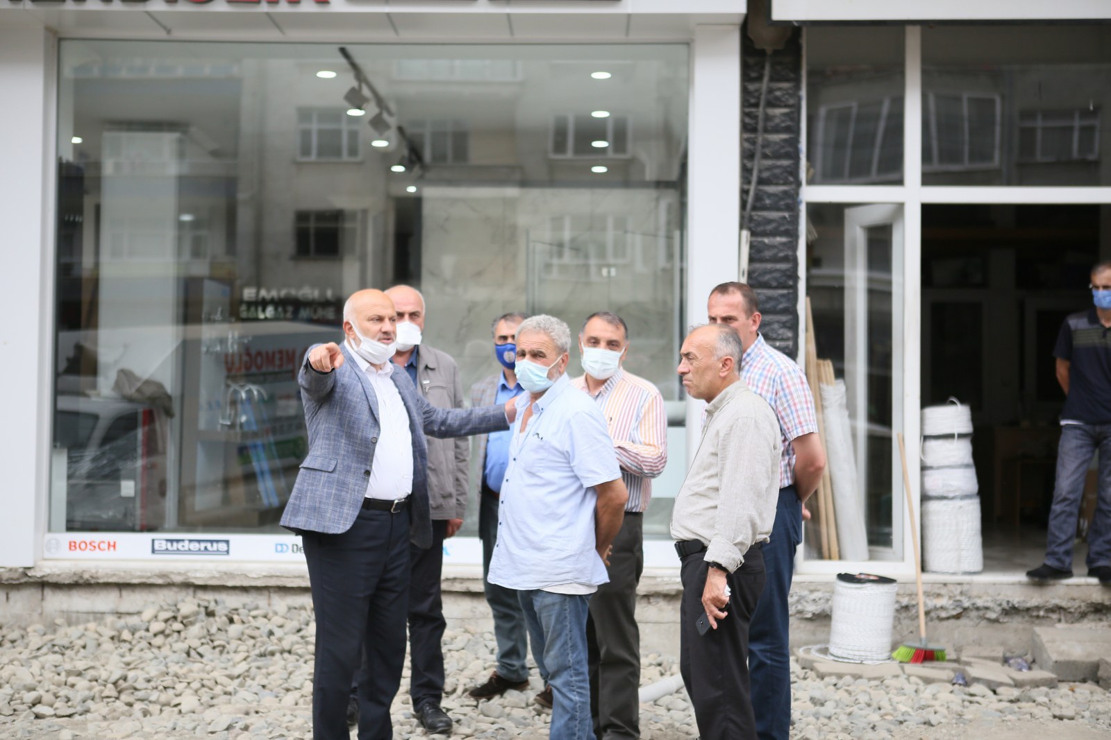 Alt yapısı biten yerlerde üst yapı çalışmalarımıza hız verdik.