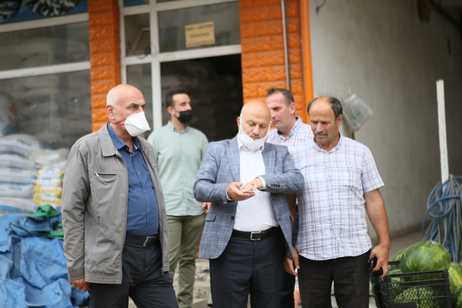 Alt yapısı biten yerlerde üst yapı çalışmalarımıza hız verdik.