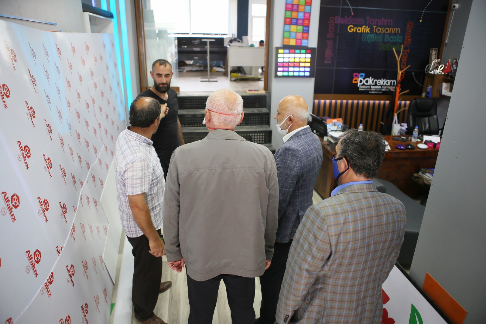 Alt yapısı biten yerlerde üst yapı çalışmalarımıza hız verdik.