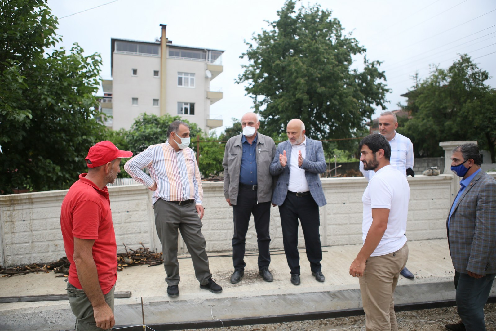 Alt yapısı biten yerlerde üst yapı çalışmalarımıza hız verdik.