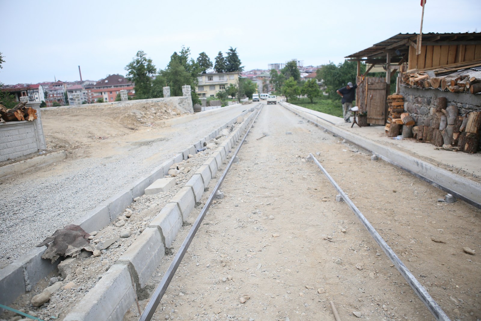 Alt yapısı biten yerlerde üst yapı çalışmalarımıza hız verdik.