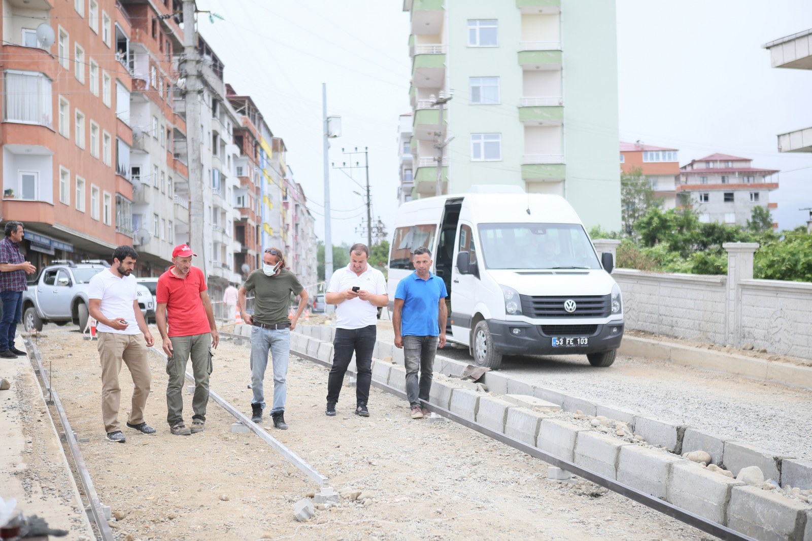 Alt yapısı biten yerlerde üst yapı çalışmalarımıza hız verdik.