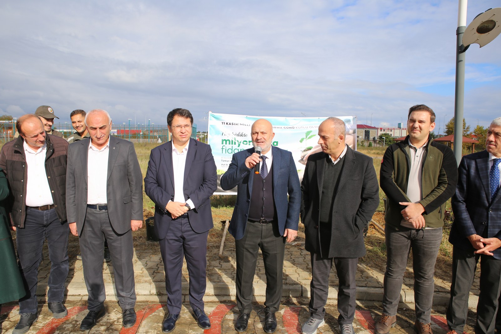 Türkiye'ye Nefes Ol Projesi Kapsamında İlçede Fidan Dikimi Yapıldı