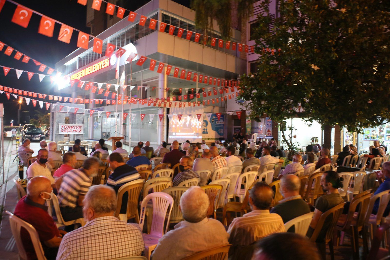 15 TEMMUZU UNUTMADIK UNUTTURMAYACAĞIZ