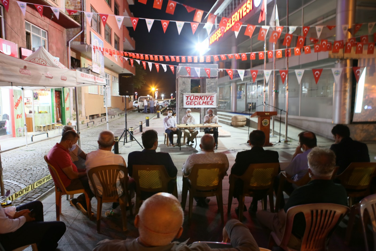 15 TEMMUZU UNUTMADIK UNUTTURMAYACAĞIZ
