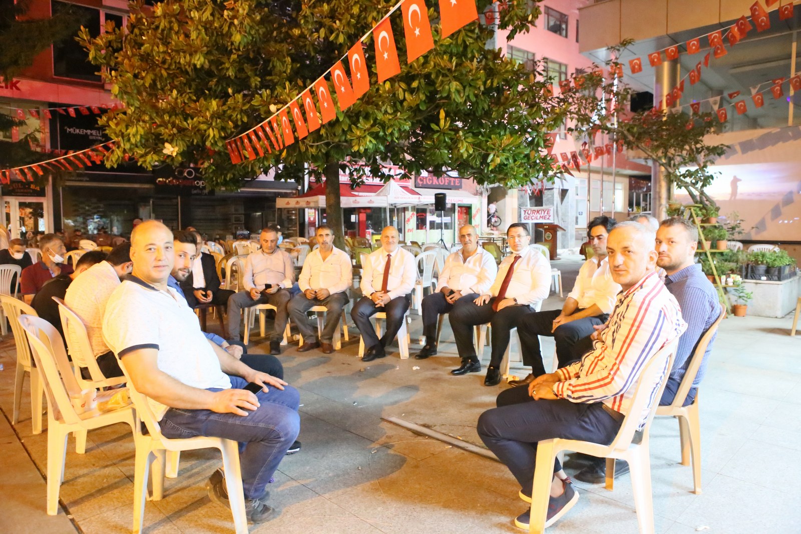 15 TEMMUZU UNUTMADIK UNUTTURMAYACAĞIZ