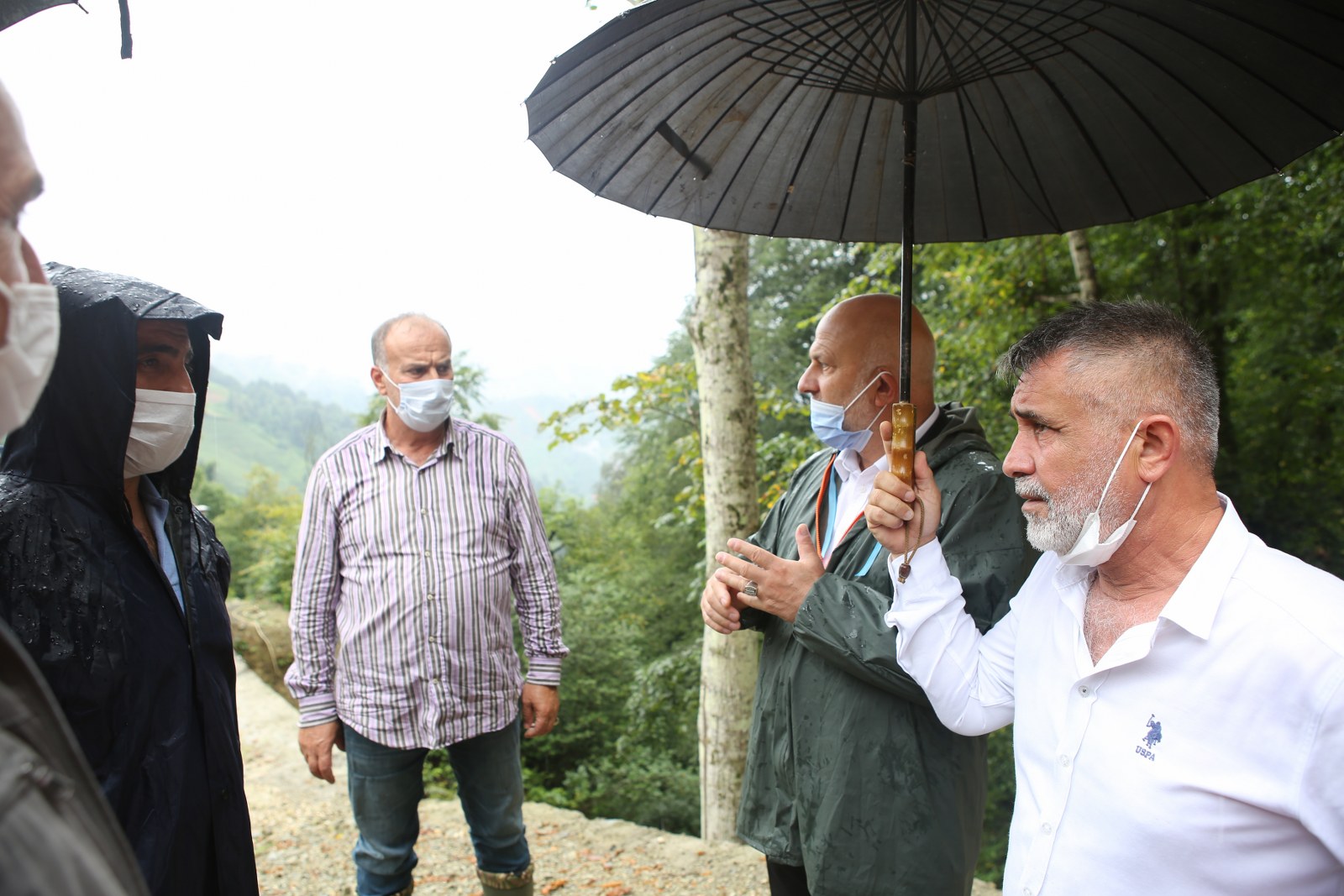 Işıklı genelinde meydana gelen heyelan ve su baskınlarını yerinde inceleyerek