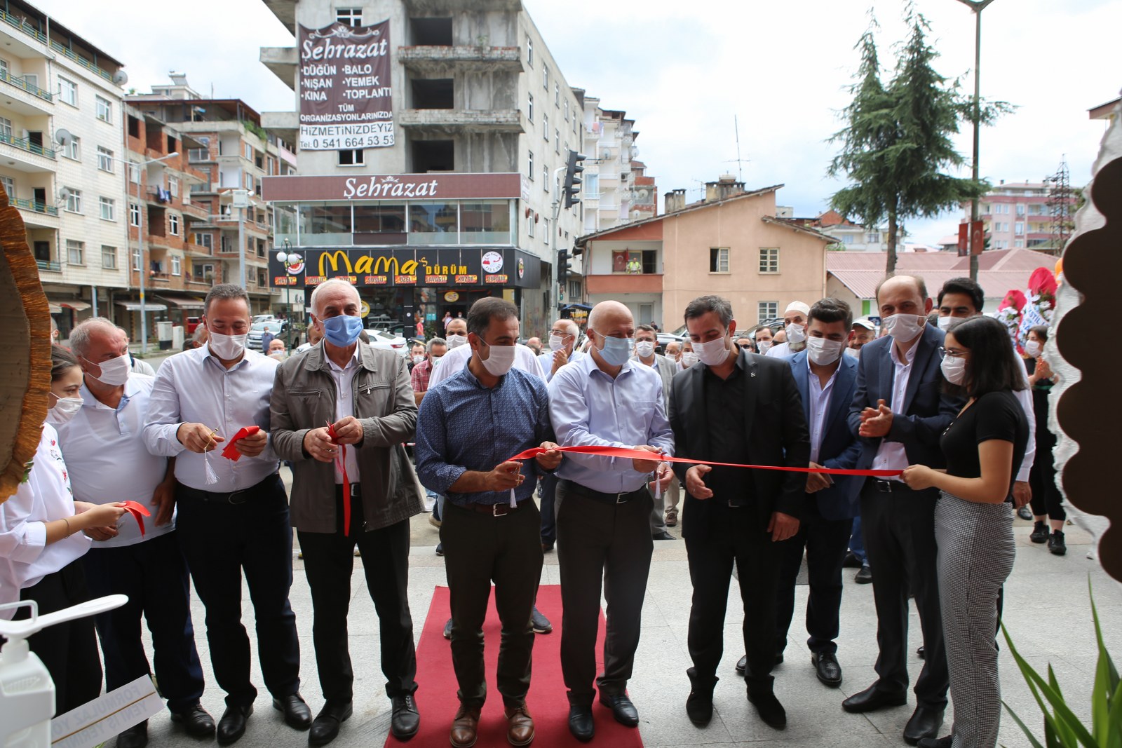 Ardeşen İlçemizde yeni bir iş yerinin daha açılış kurdelesini kestik. 