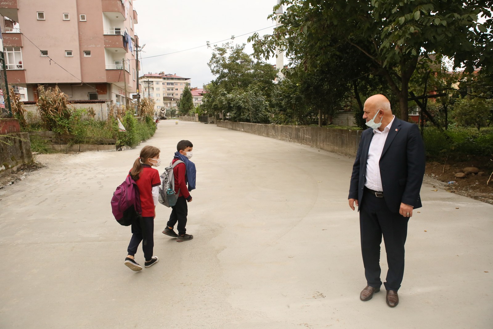 Başkanımız Avni KAHYA Sahada Çalışmaları İnceleyerek Vatandaşla Bir Araya Geldi