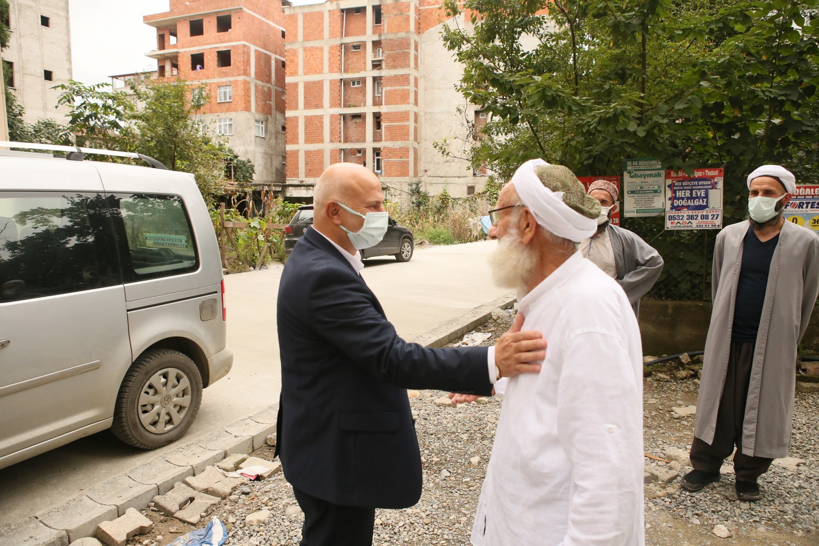Başkanımız Avni KAHYA Sahada Çalışmaları İnceleyerek Vatandaşla Bir Araya Geldi