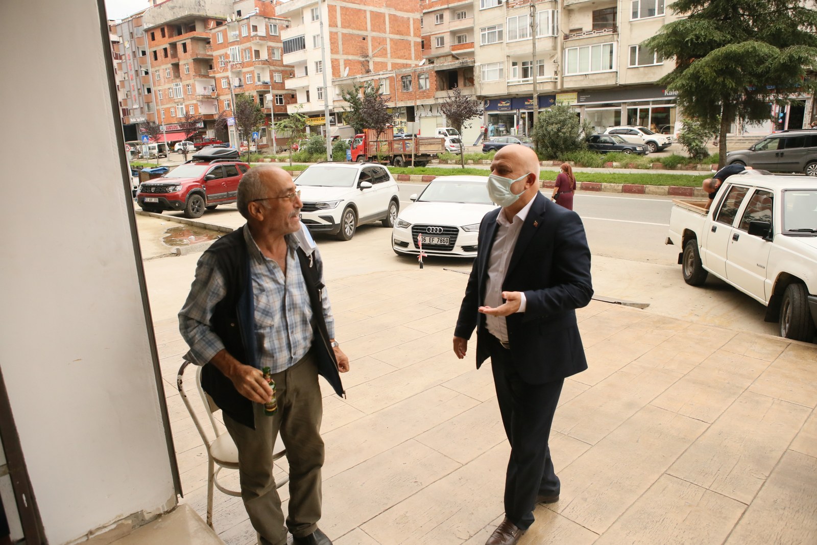 Başkanımız Avni KAHYA Sahada Çalışmaları İnceleyerek Vatandaşla Bir Araya Geldi