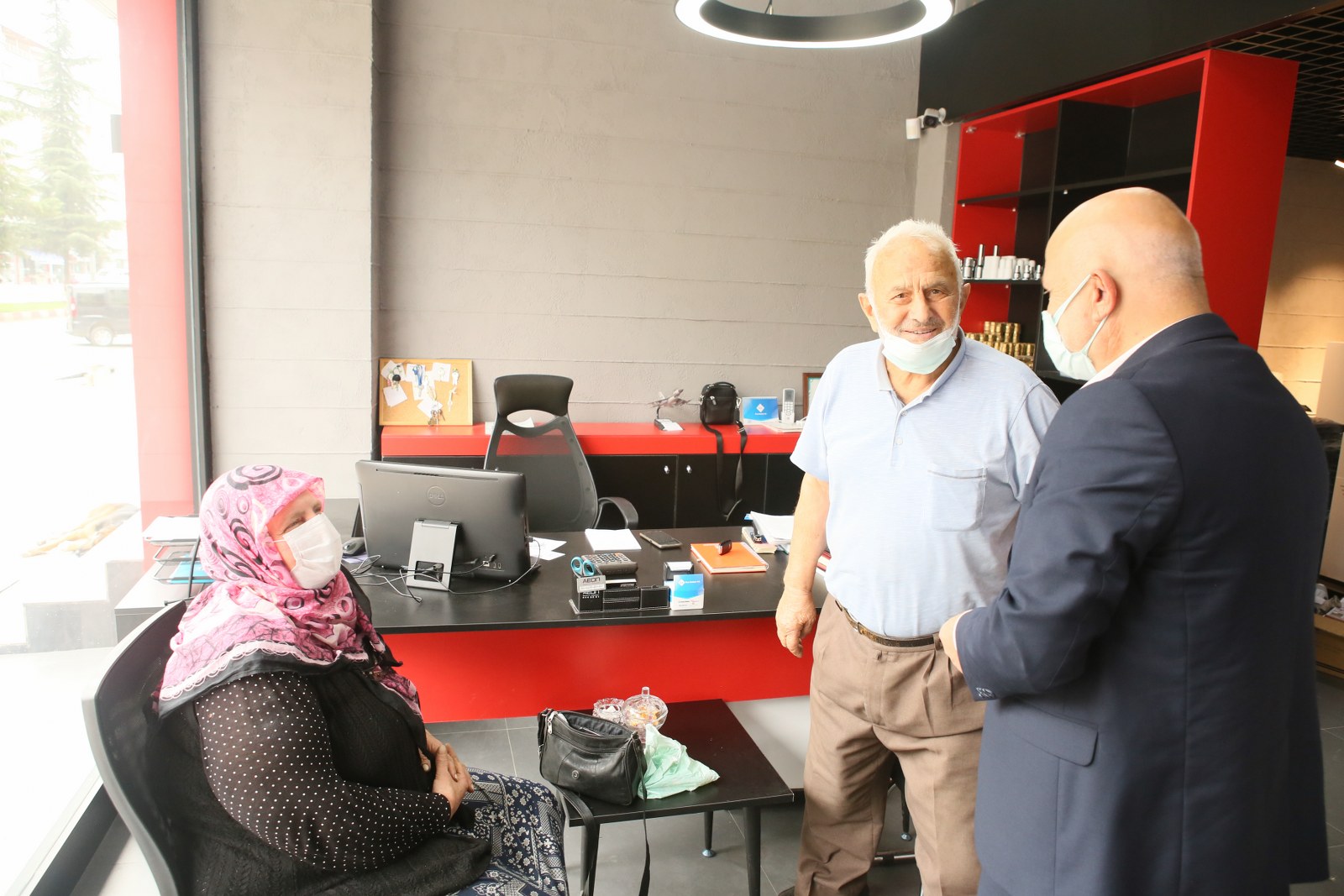 Başkanımız Avni KAHYA Sahada Çalışmaları İnceleyerek Vatandaşla Bir Araya Geldi