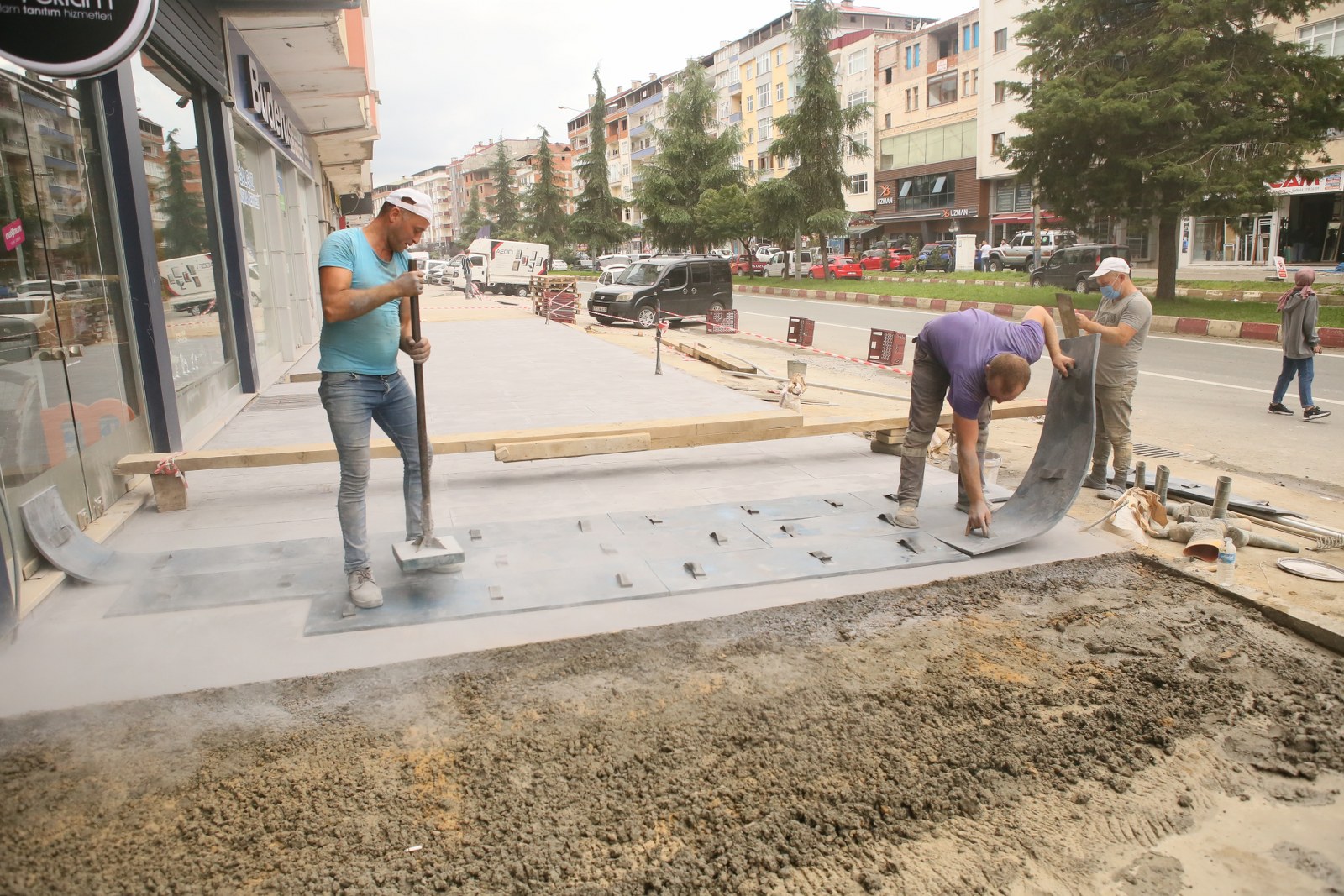 Başkanımız Avni KAHYA Sahada Çalışmaları İnceleyerek Vatandaşla Bir Araya Geldi
